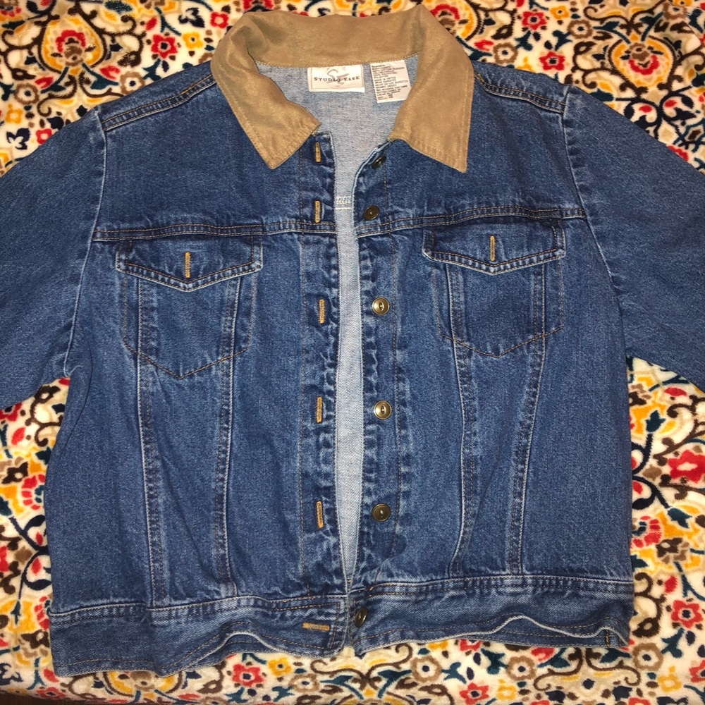 Cropped denim jacket with suede collar